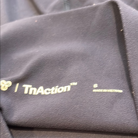 Aritzia TnAction Leggings - Picture 7 of 9